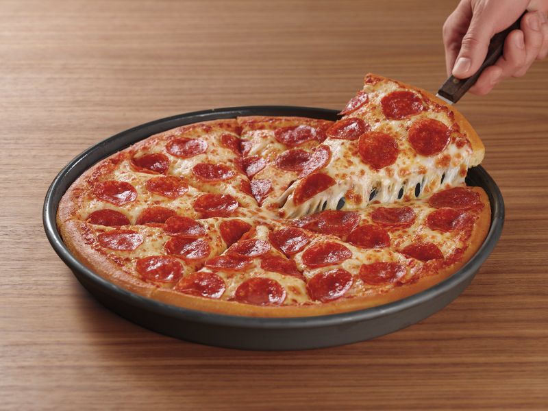 Bạn có thể nướng pizza bằng lò nướng ngay tại nhà 