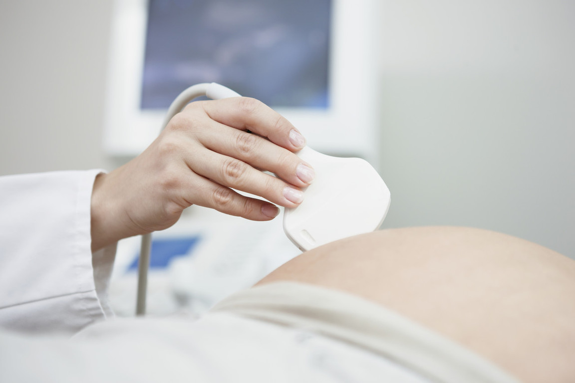 Khám thai tại Vinmec được các bác sĩ tư vấn tận tình và nắm rõ về tình trạng của thai nhi