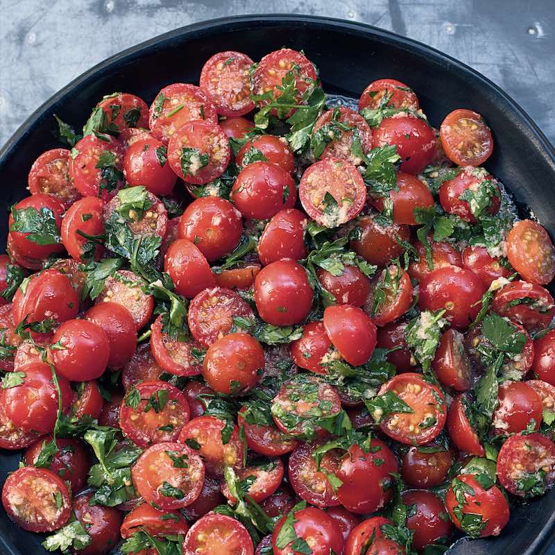 Trong cà chua chứa nhiều vitamin A tốt cho sức khỏe, đẹp da