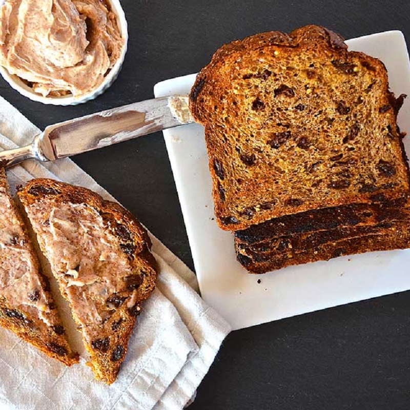 Bánh mì nướng bơ tỏi món khai vị tại nhà đơn giản