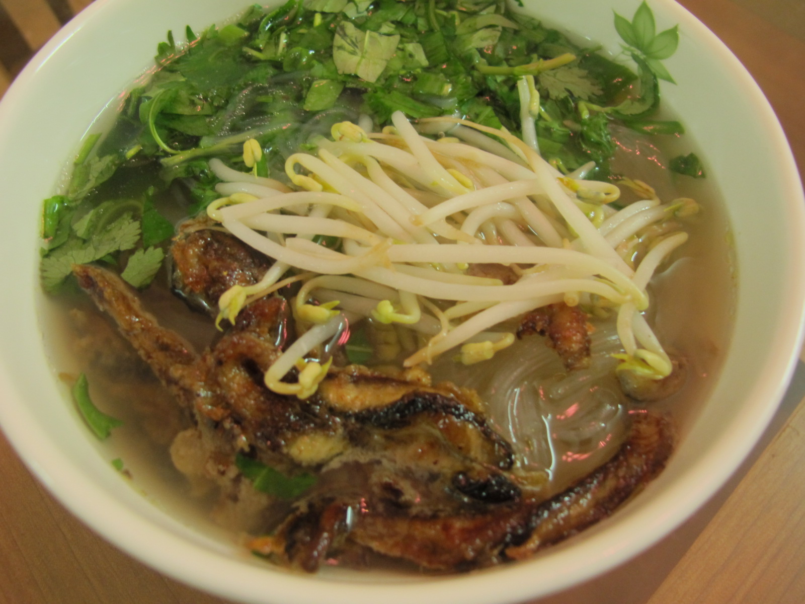 Miến lươn là một trong những món ăn ngon được yêu thích ở Hà Nội
