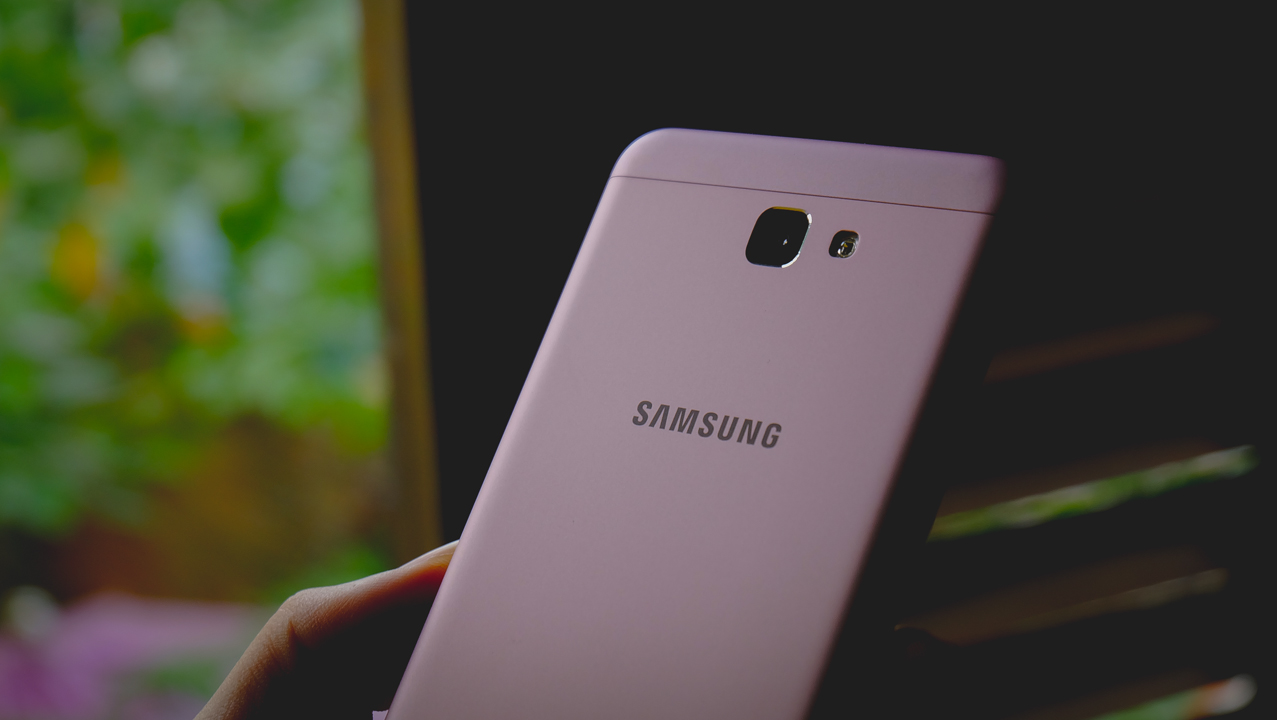 Samsung Galaxy J7 Prime hồng cấu hình mạnh mẽ