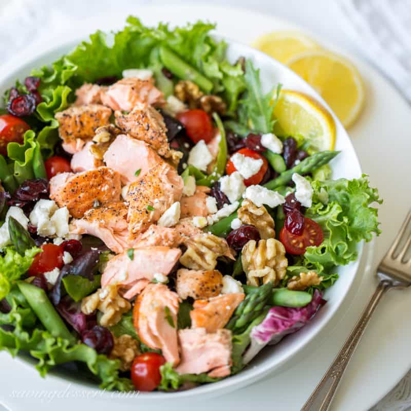 Salad cá ngừ trộn dầu dấm sẽ là một món ăn rất tốt trong thực đơn giảm cân của bạn