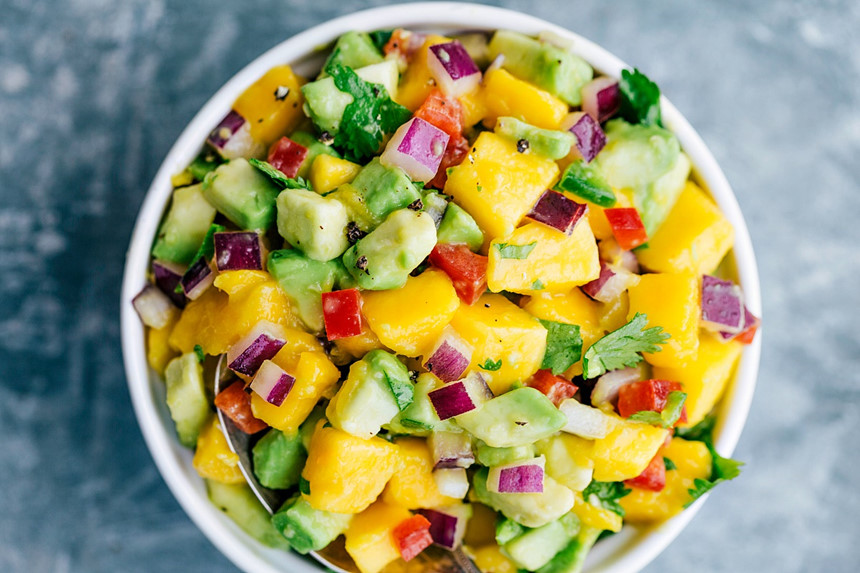 Được tạo nên từ các loại trái cây tươi ngon, loại salad này sẽ đặc biệt  thu hút trong bữa ăn của bạn 