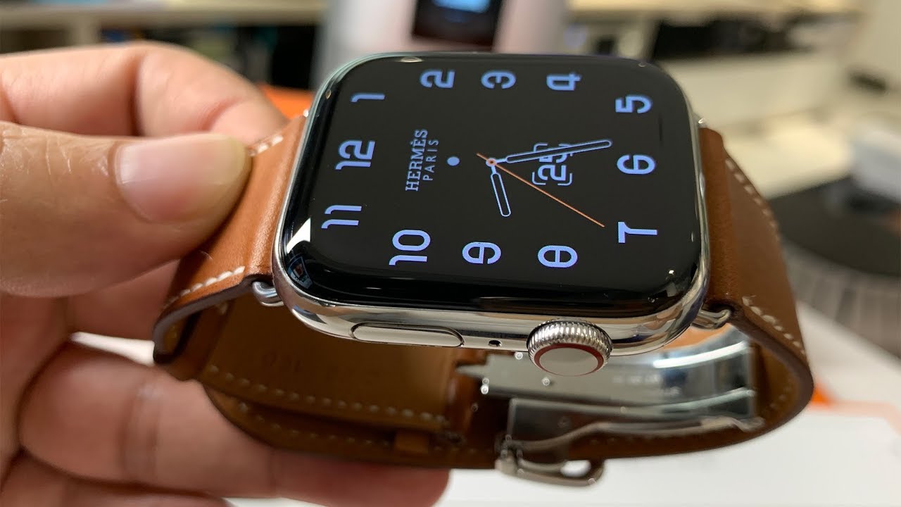 Apple Watch Series 4 có màn hình hiển thị lớn, sắc nét