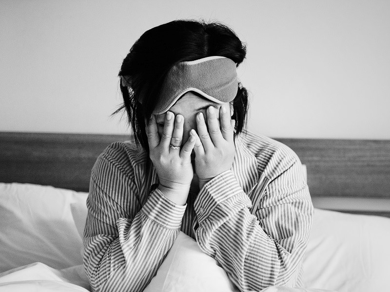 Những cơn ho kéo dài thường khiến bệnh nhân mất ngủ, ngủ không sâu giấc