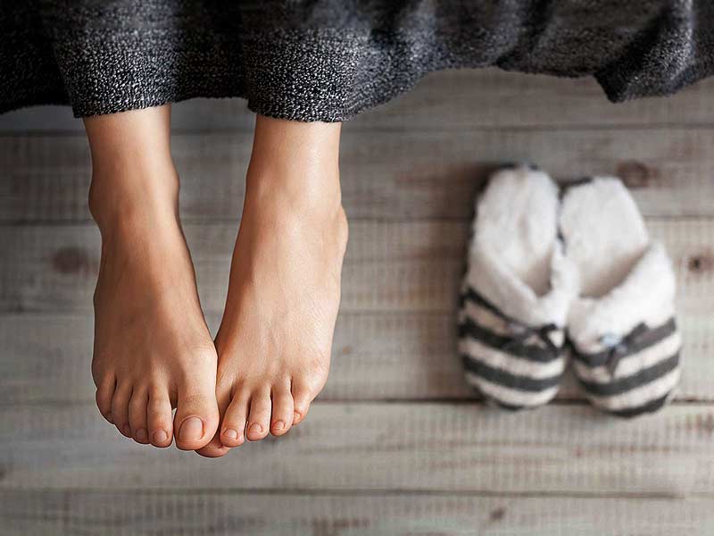 Thường xuyên chăm sóc da chân là cách hạn chế biến chứng bàn chân hiệu quả 