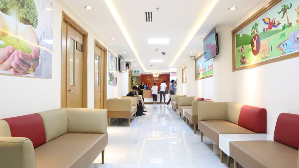 Khuôn viên Bệnh viện phụ sản Quốc tế Sài Gòn 
