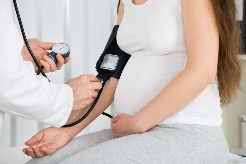 Khi mang thai huyết áp bao nhiêu là cao?