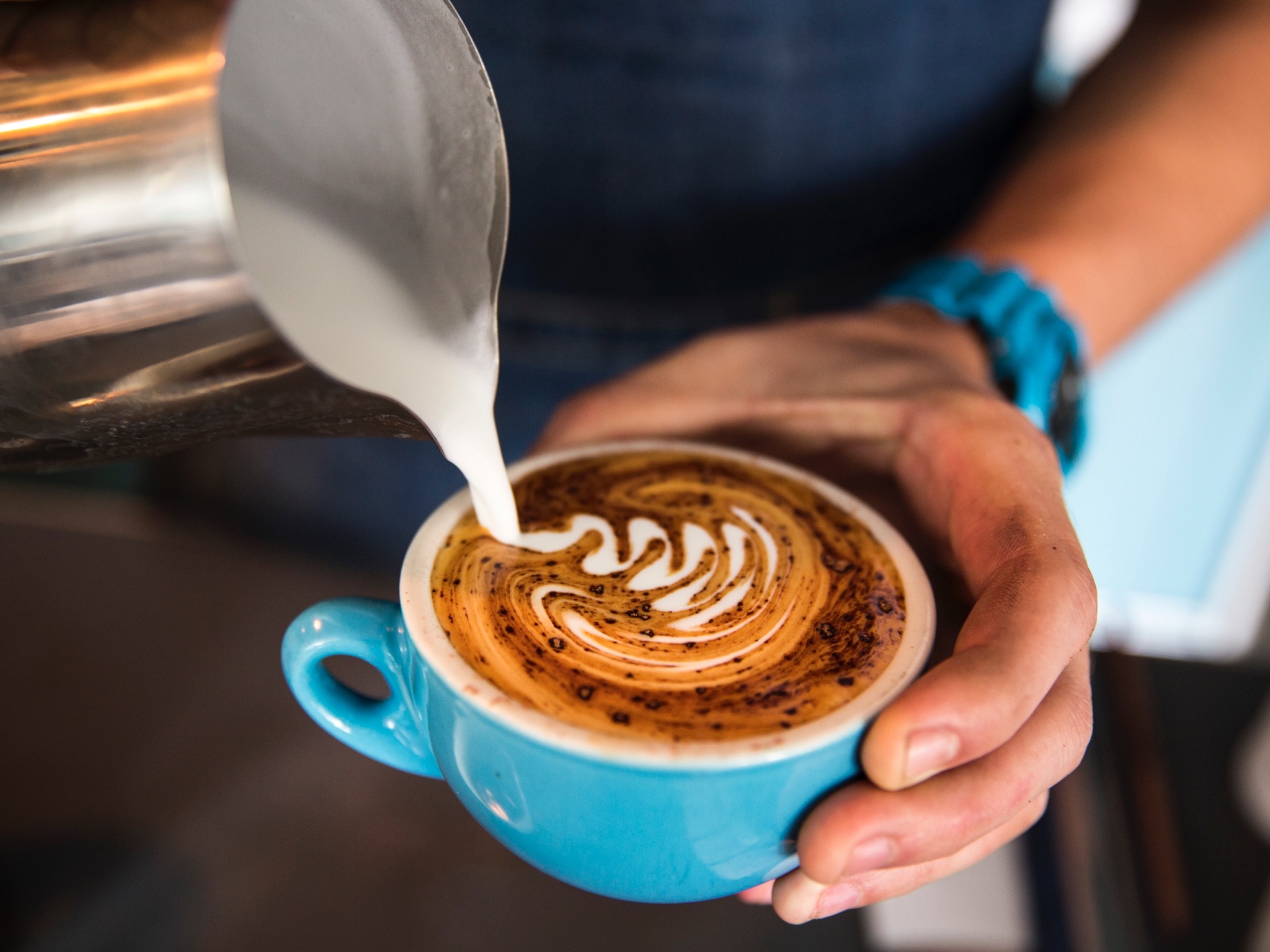 Máy pha cà phê Tiross mang đến những tách cà phê cực chất lượng, thơm ngon