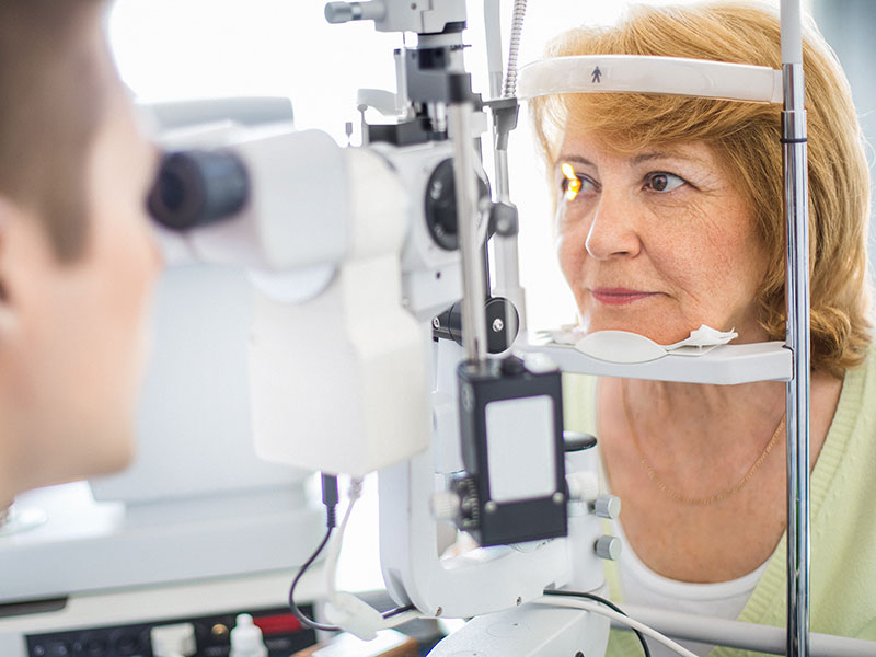 Cần chăm sóc mắt tốt sau khi phẫu thuật để không gặp biến chứng nghiêm trọng