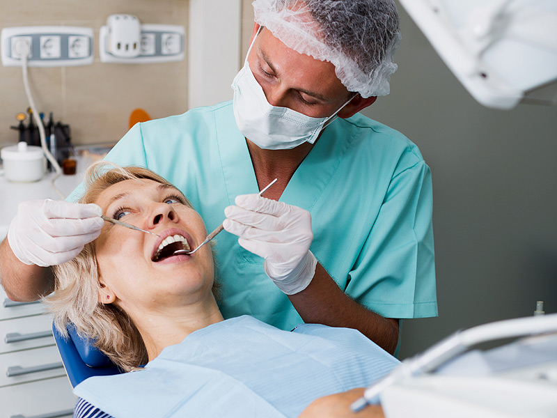 Lựa chọn các cơ sở nha khoa uy tín để việc chăm sóc răng miệng, lấy vôi răng được thực hiện chỉn chu, đúng kỹ thuật