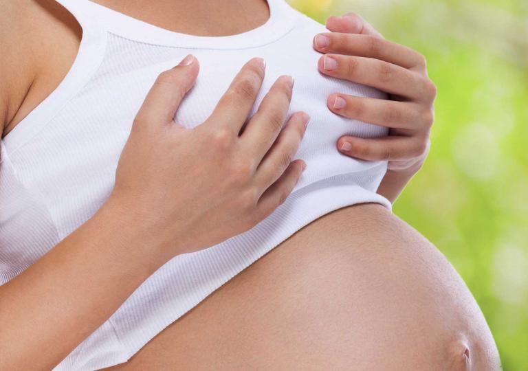 Kích thước bầu ngực tăng lên đáng kể khi bạn mang thai 