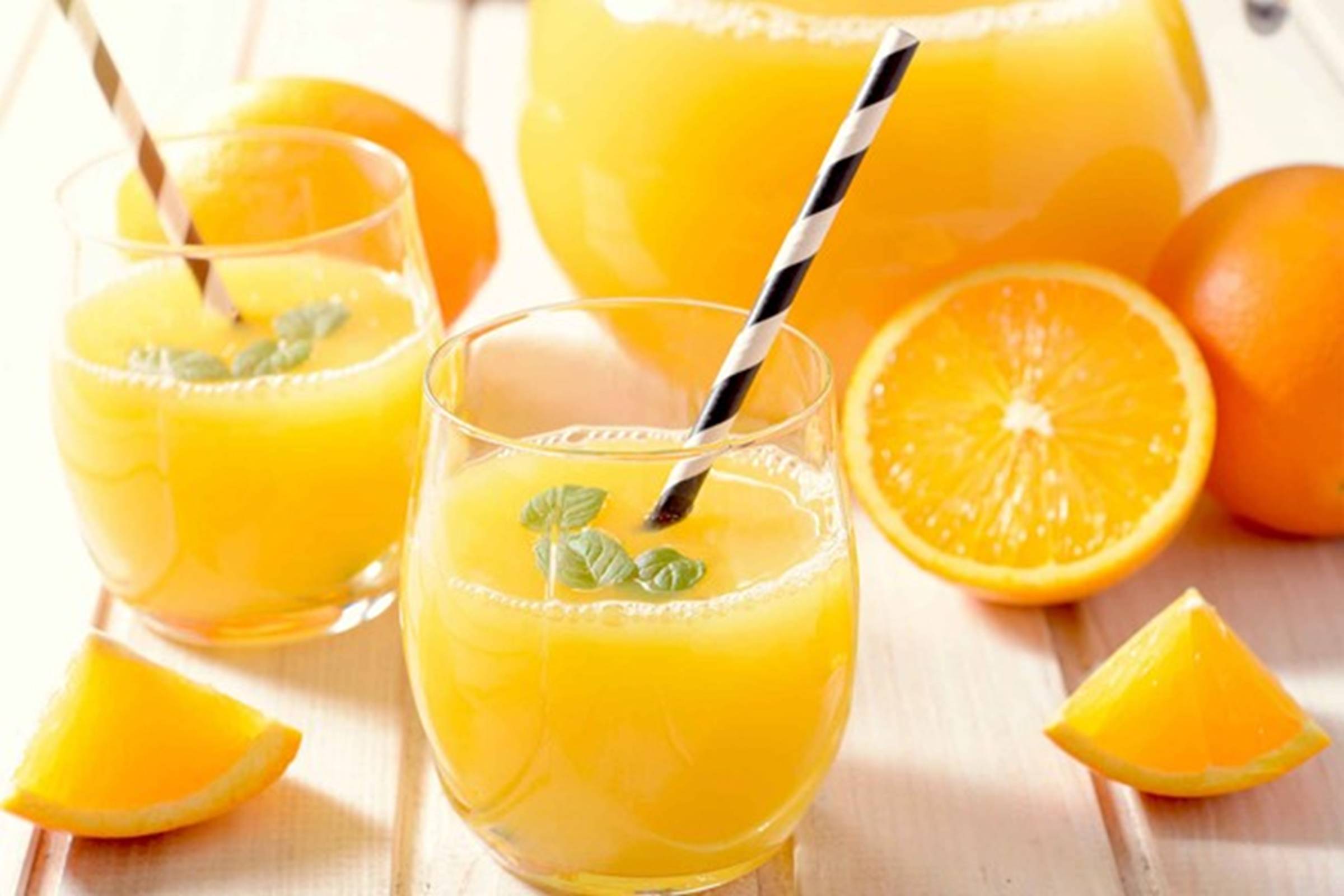 Nước cam ép giàu vitamin C, thơm ngon dễ uống