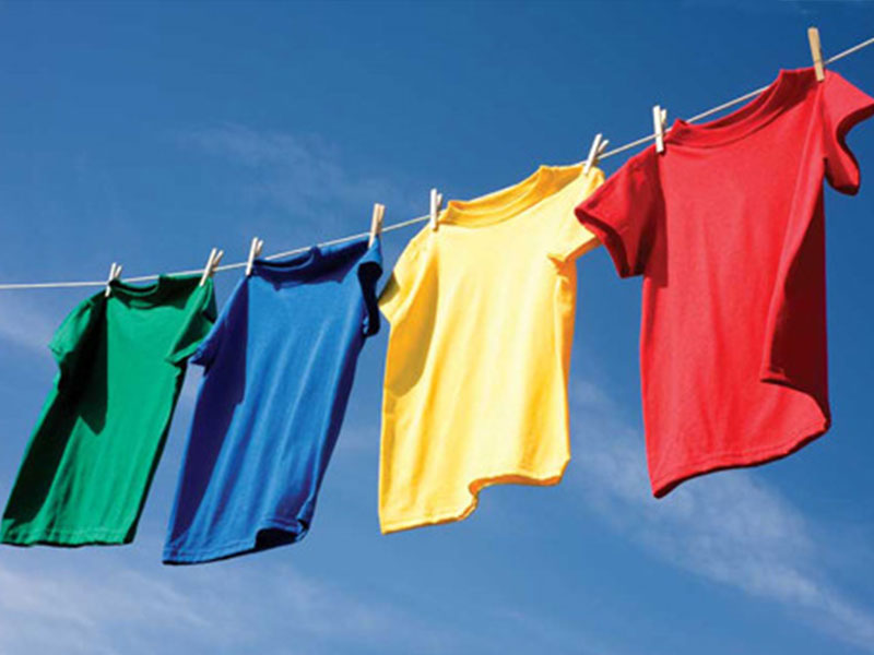 Dùng nước xả vải Downy trong mỗi lần giặt để được lưu hương lâu nhất