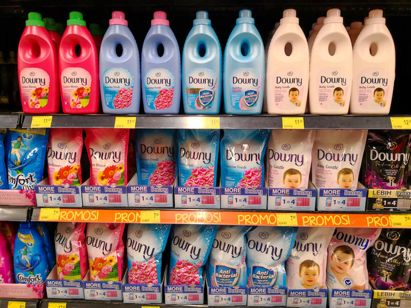 Sản phẩm Downy phổ biến trên các kệ hàng siêu thị