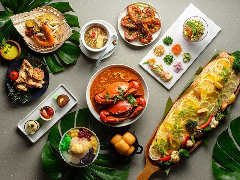 Nhà hàng có món ăn Việt, món ăn Tây và món ăn Thái Bình Dương đặc sắc