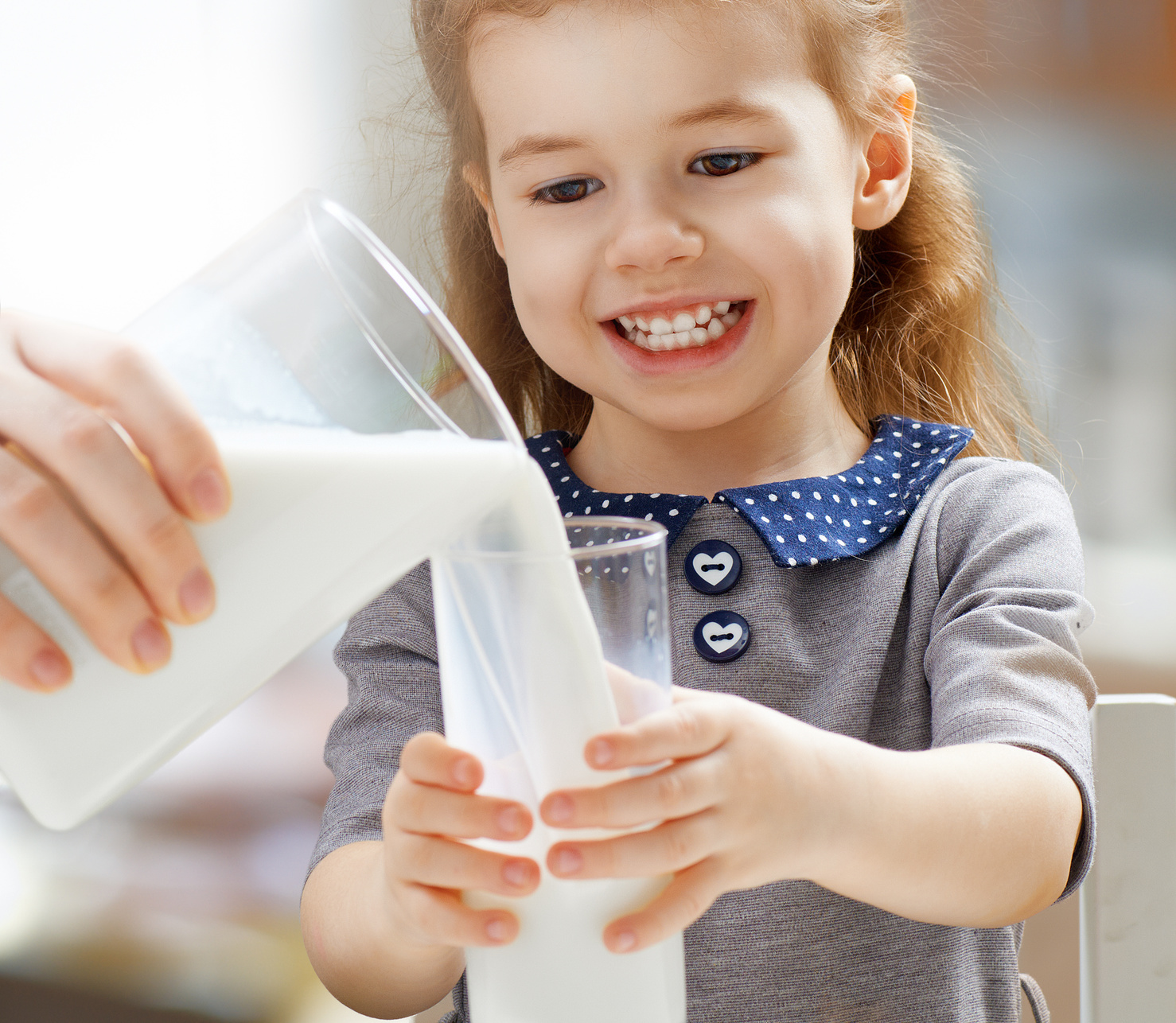 Việc bổ sung sữa giúp bé phát triển tối đa cả về chiều cao lẫn trí tuệ.