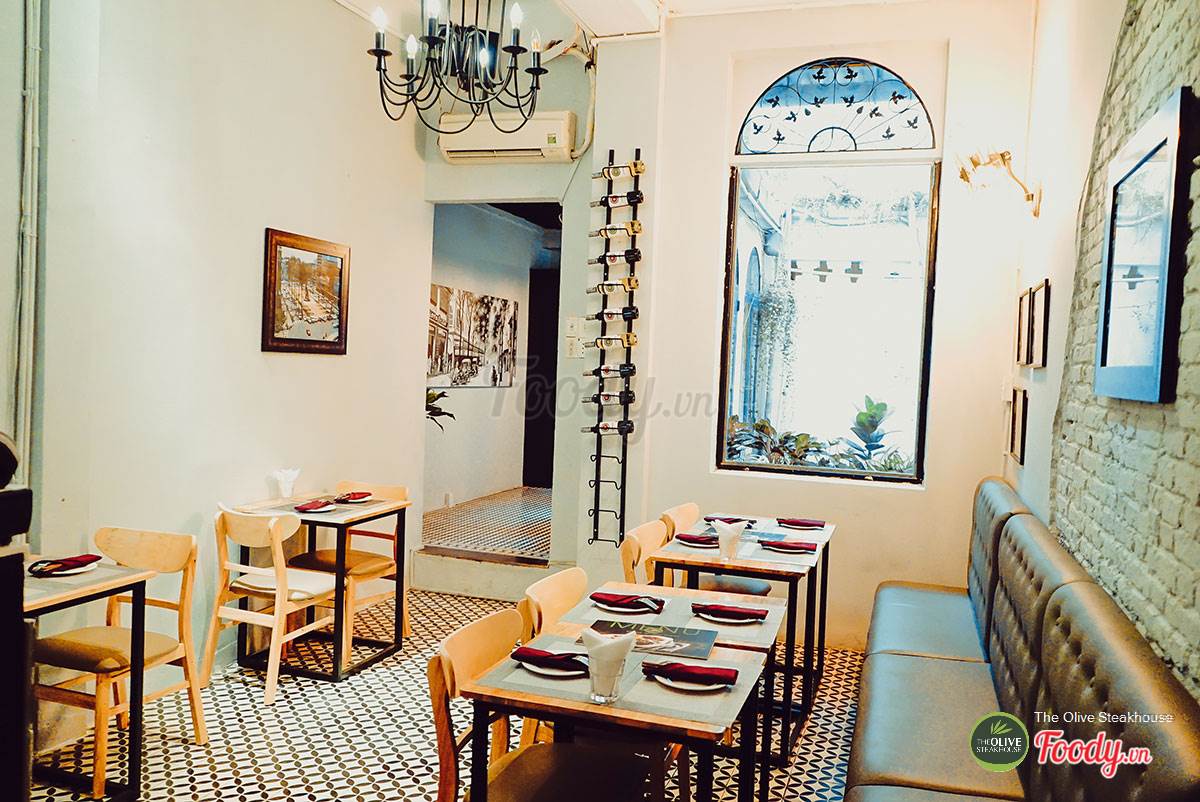 The Olive Steakhouse Hồ Chí Minh thiết kế không gian sang trọng, lãng mạn và gần gũi của nhà hàng
