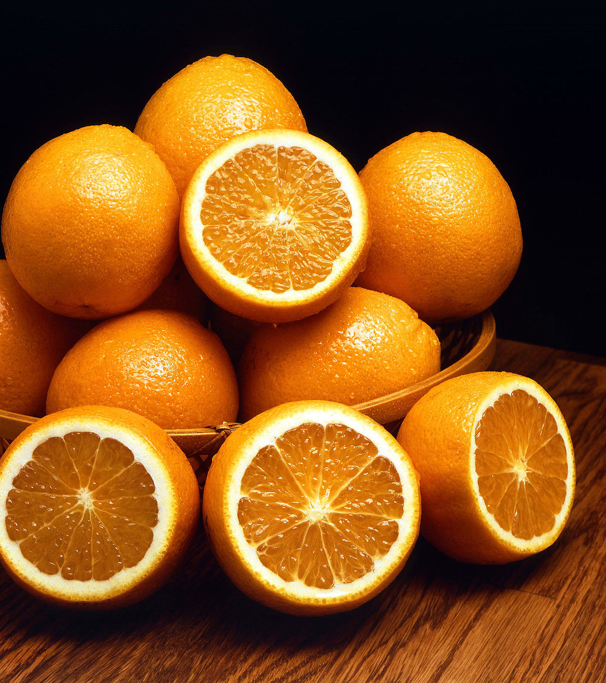 Một cốc nước cam mỗi ngày giúp tăng sức đề kháng và làm chậm quá trình lão hóa
