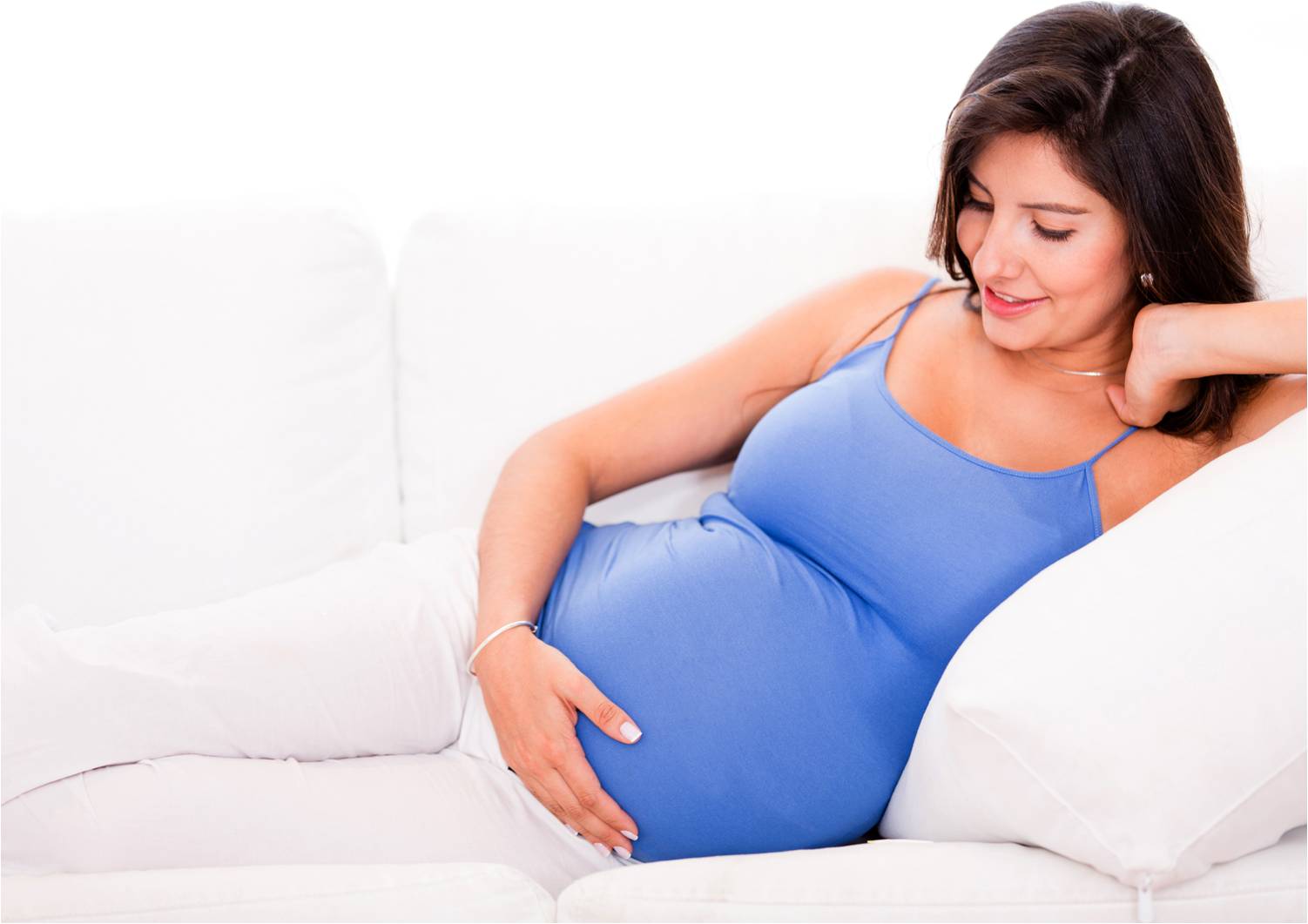 Massage bụng vào giai đoạn cuối của thai kỳ sẽ giúp mẹ bầu dễ chịu và hỗ trợ cho việc sinh nở tốt hơn 