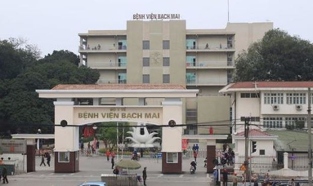 Bệnh viện Bạch Mai là bệnh viện nhà nước tại Hà Nội luôn quá tải bệnh nhân