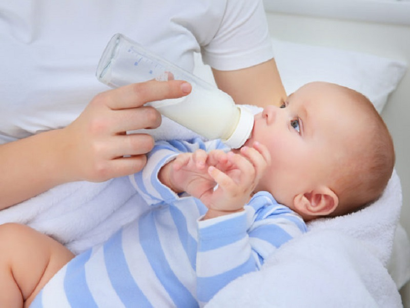 Sữa Aptamil bổ sung nhiều dinh dưỡng tốt cho sự phát triển của trẻ