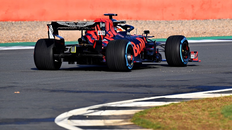 Red Bull RB15 có động cơ mạnh mẽ vượt trội cho tốc độ đỉnh cao
