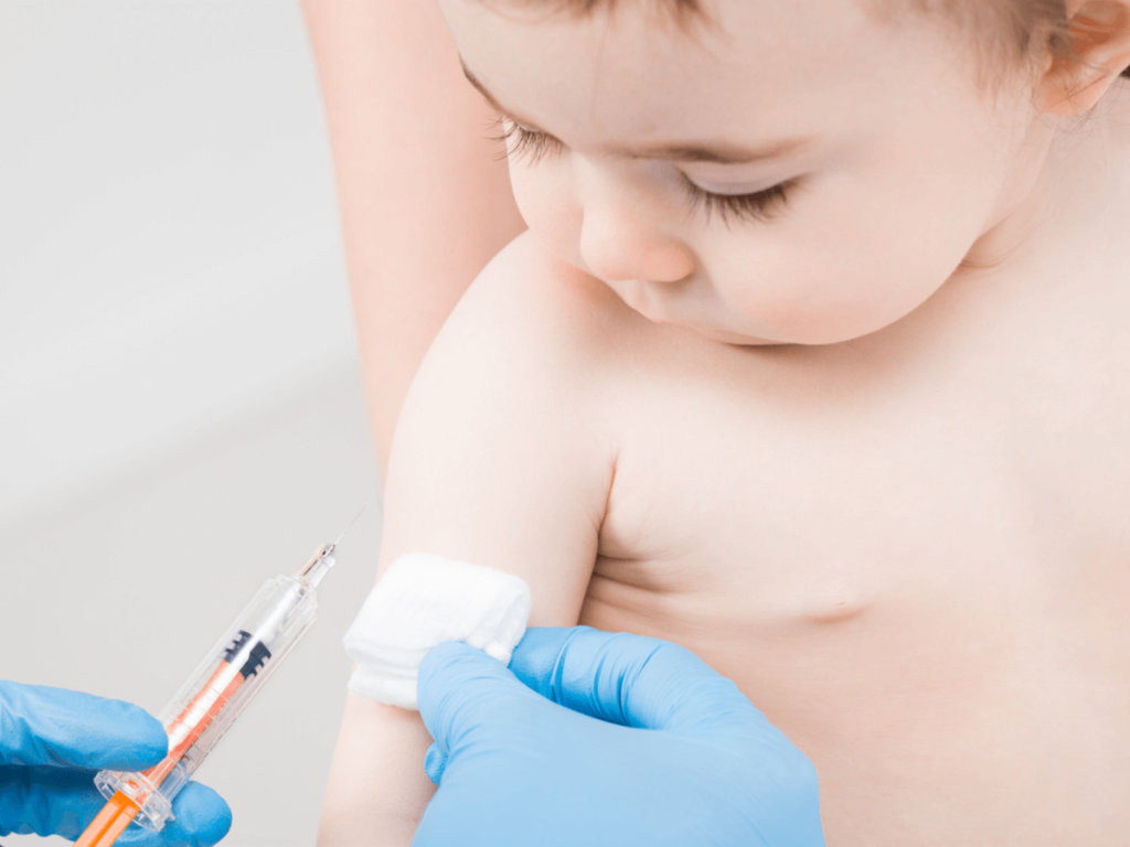 Nên tiêm vacxin 5 trong 1 cho trẻ theo lịch quy định