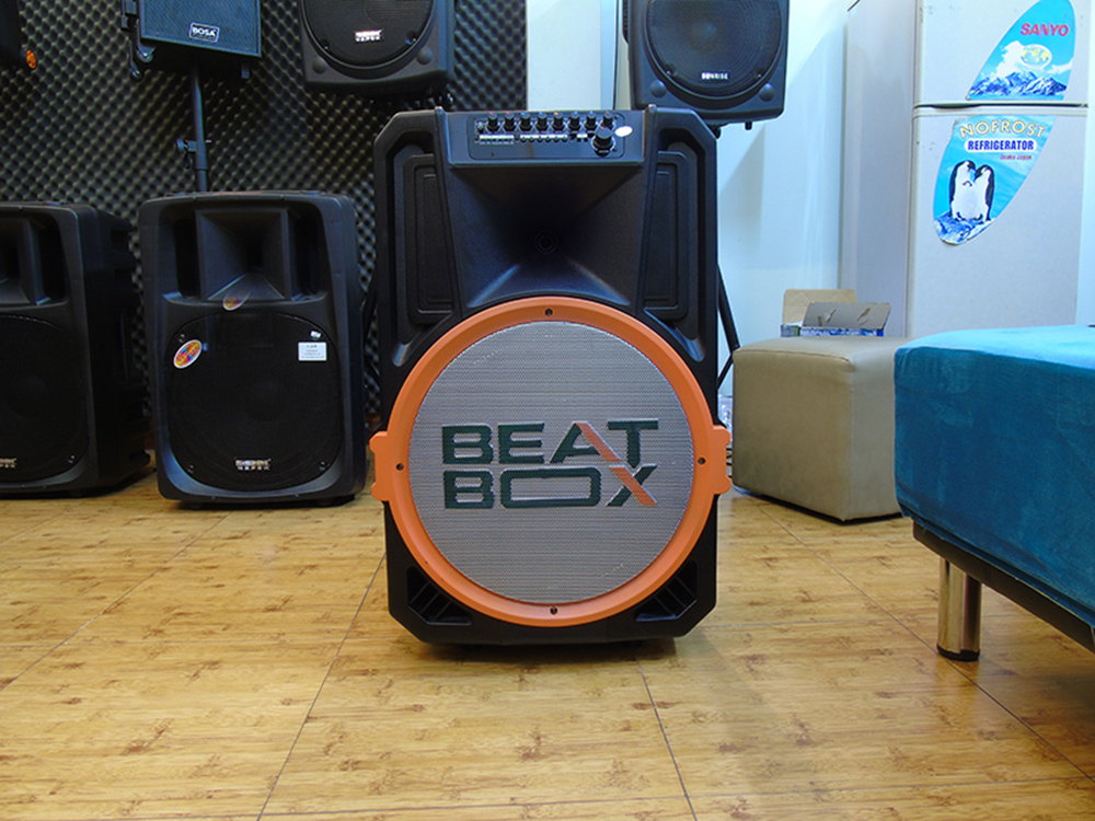 Loa kéo Acnos KB39U - BeatBox mang trong mình một thiết kế hiện đại