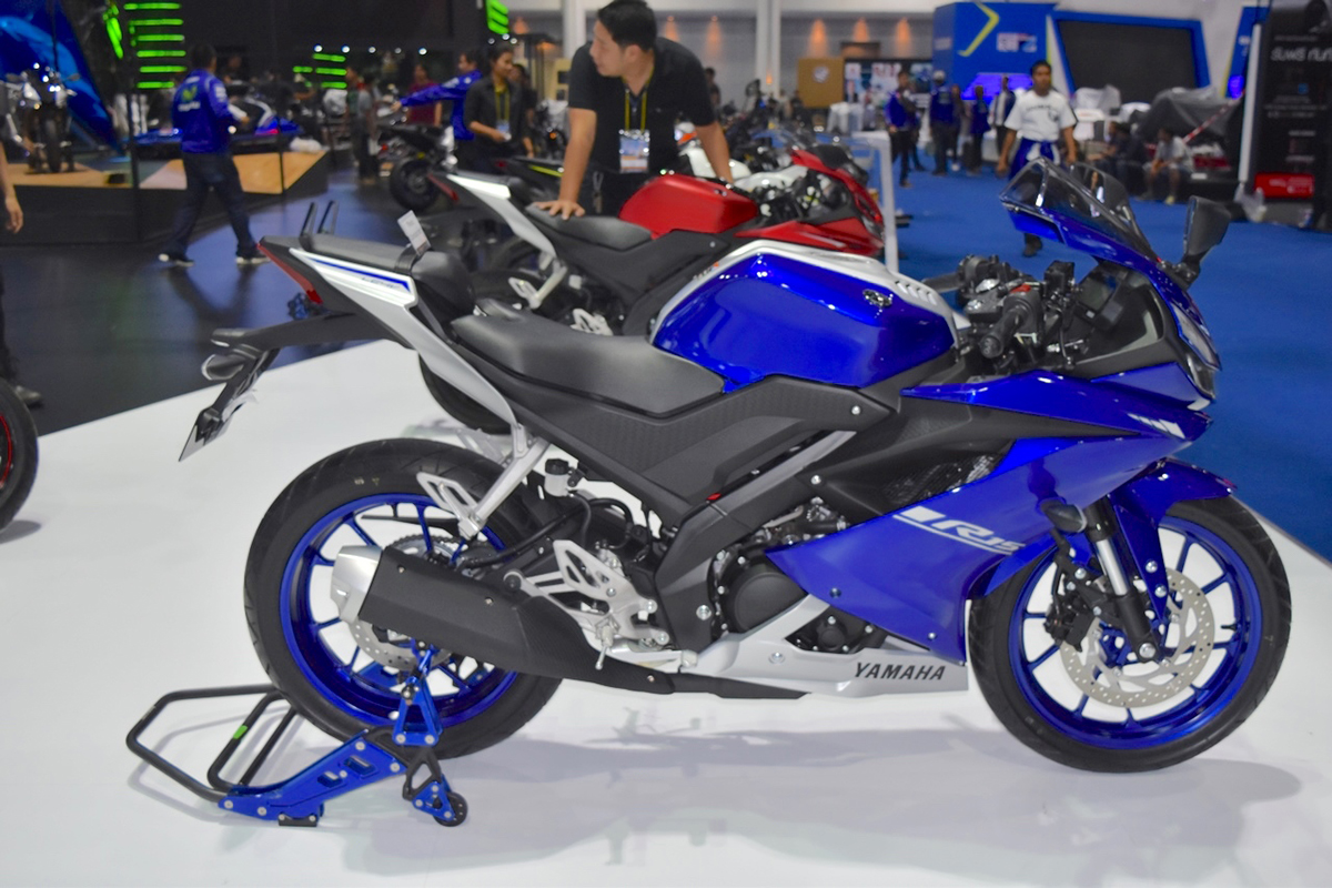 Yamaha R15 V3.0 2017 góp phần vào thị phần moto giá tốt
