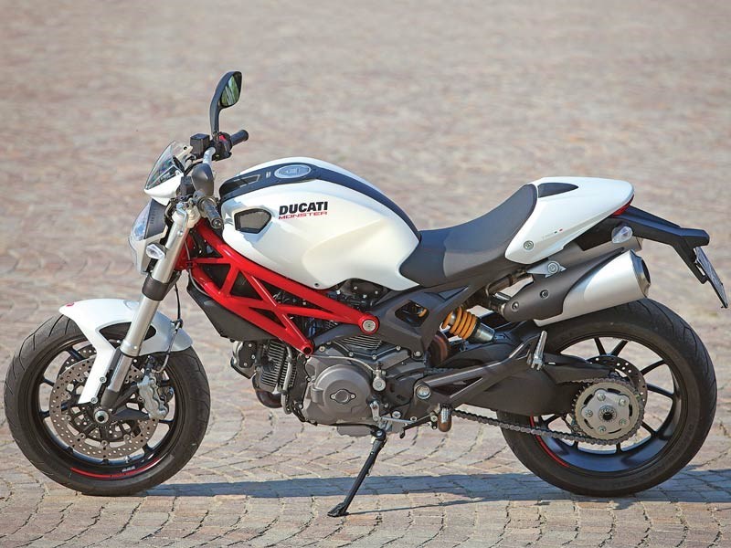 Ducati Monster 696 phù hợp nhiều đối tượng