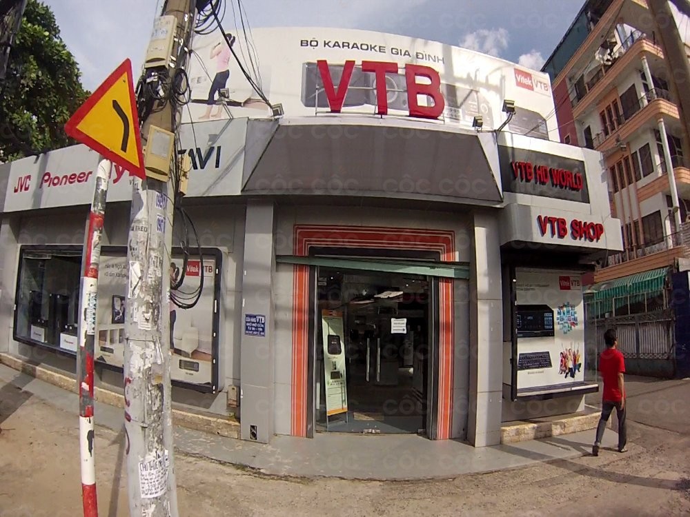 Hình ảnh một chi nhánh cửa hàng VTB Shop tại Hà Nội (Nguồn: poipic.coccoc.com)
