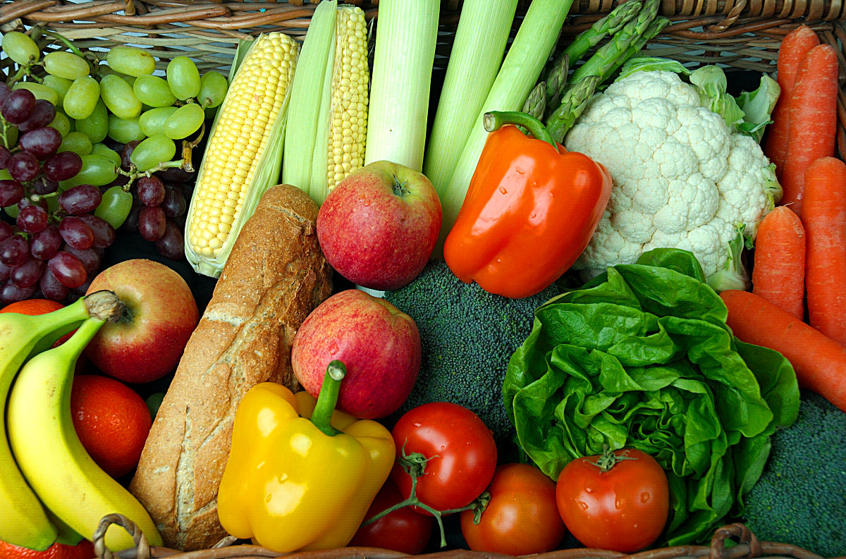 Chọn thực phẩm xanh, sạch, giàu vitamin thông minh cho bữa ăn gia đình 