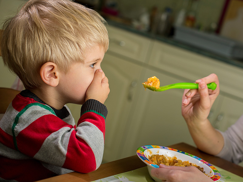 Trẻ tự kỷ thường có xu hướng kén ăn
