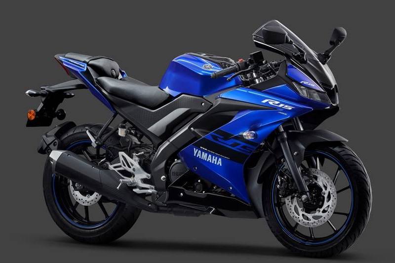 Xe Yamaha R15 V3 2019 có mấy màu? Trước tiên là màu xanh trang nhã mà vẫn năng động