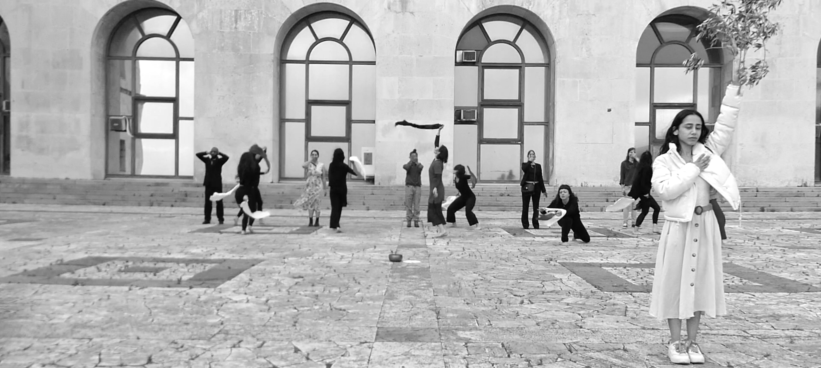 Workshop e seminari di danza a Trieste — corpo in movimento e azione collettiva — Trame Corporee