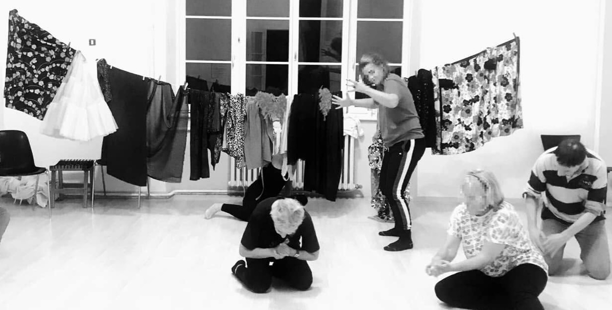 Laboratorio di danza creativa metodo Fux — Corpo Casa, radicamento e movimento — Trame Corporee Trieste