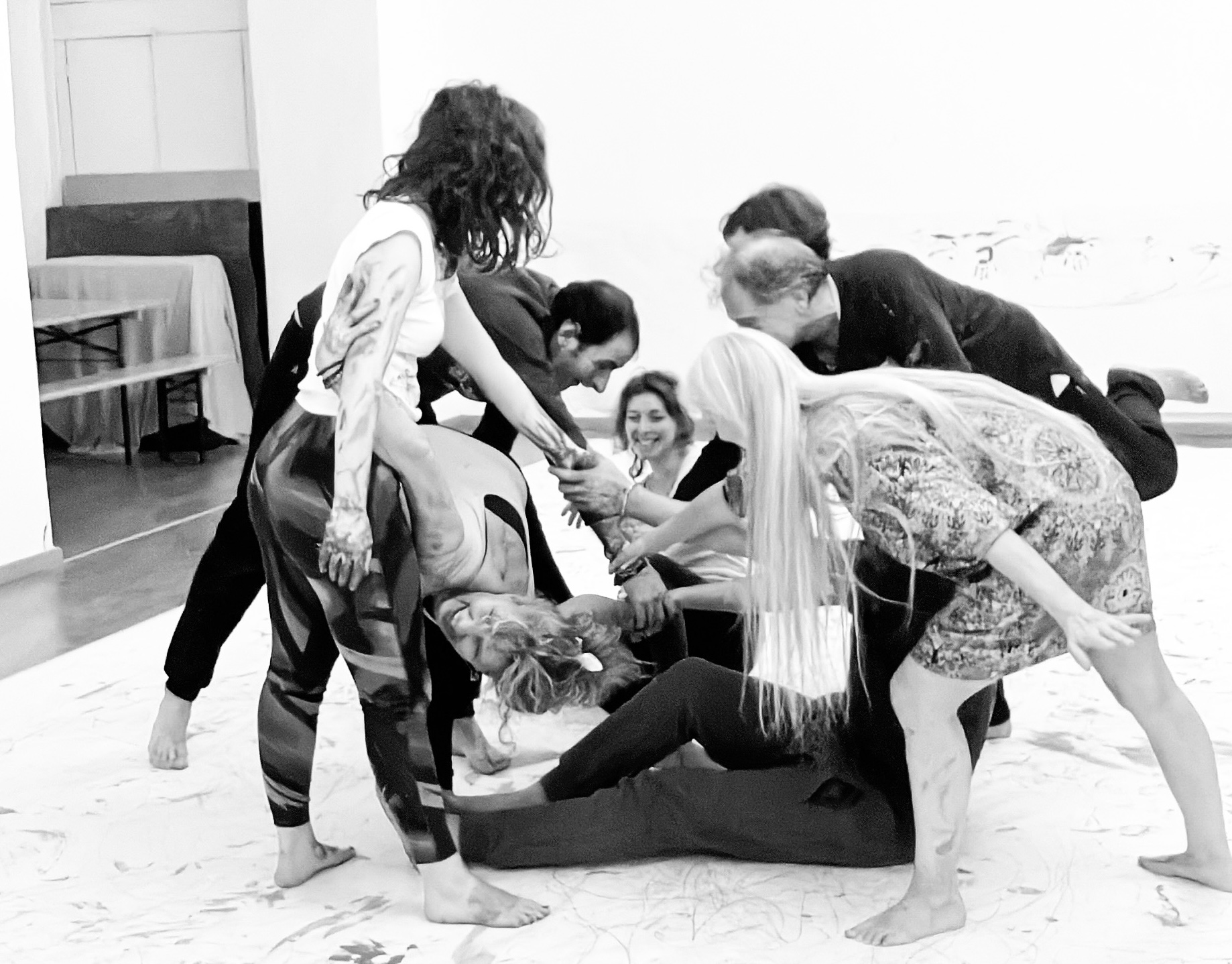 Seminari tematici di danza e movimento creativo — corpo vivo — Trame Corporee Trieste