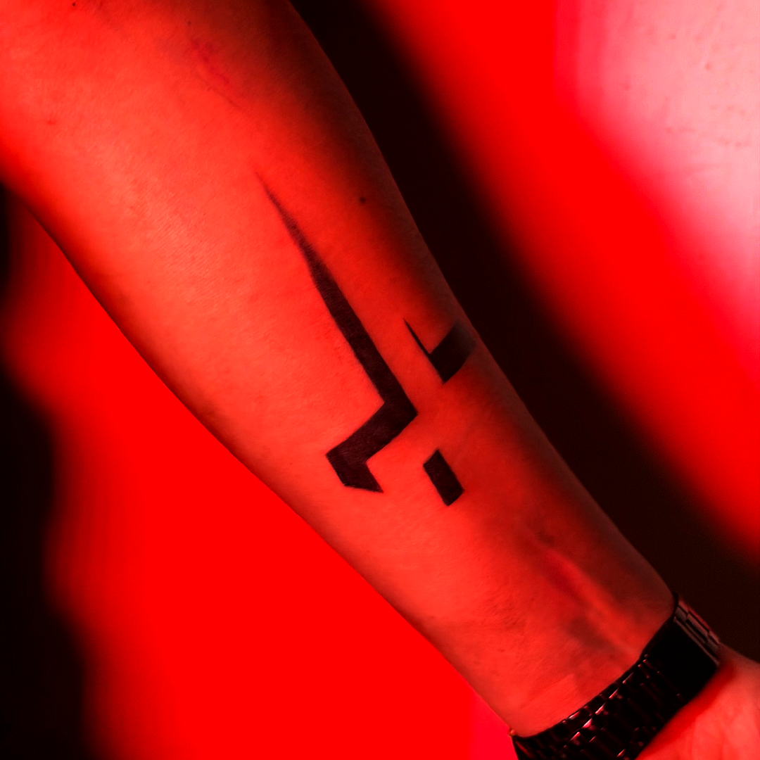 S2DO Dermis Gallery 02 - HUNTER