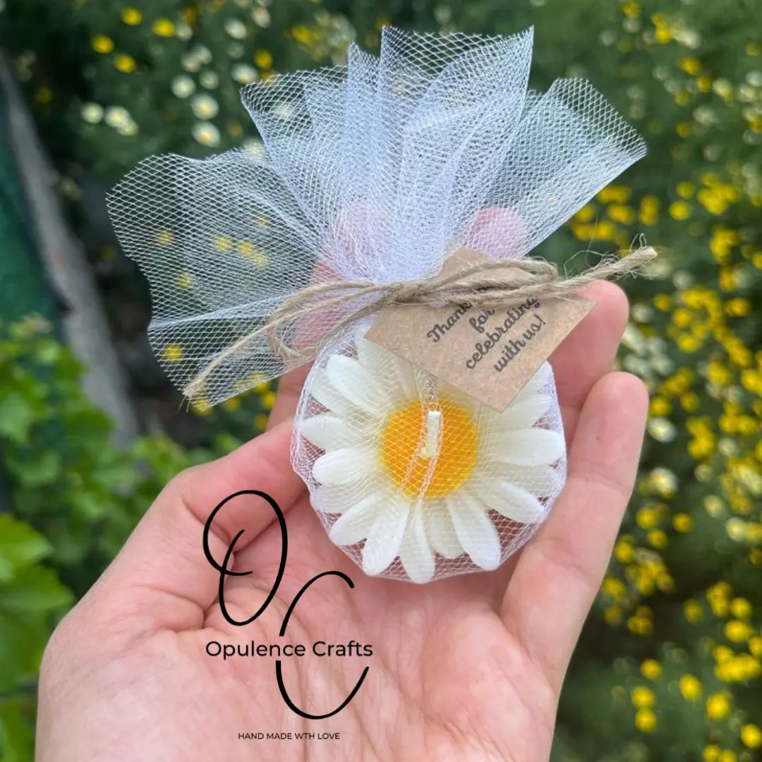 Daisy Candle
