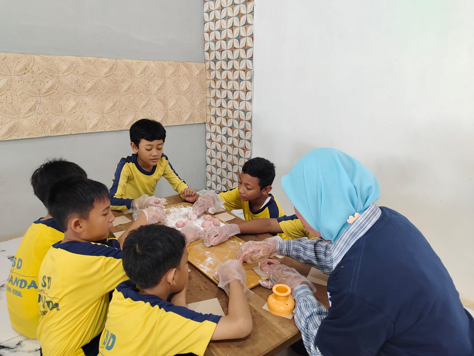 Outing Class memasak untuk anak TK dan SD