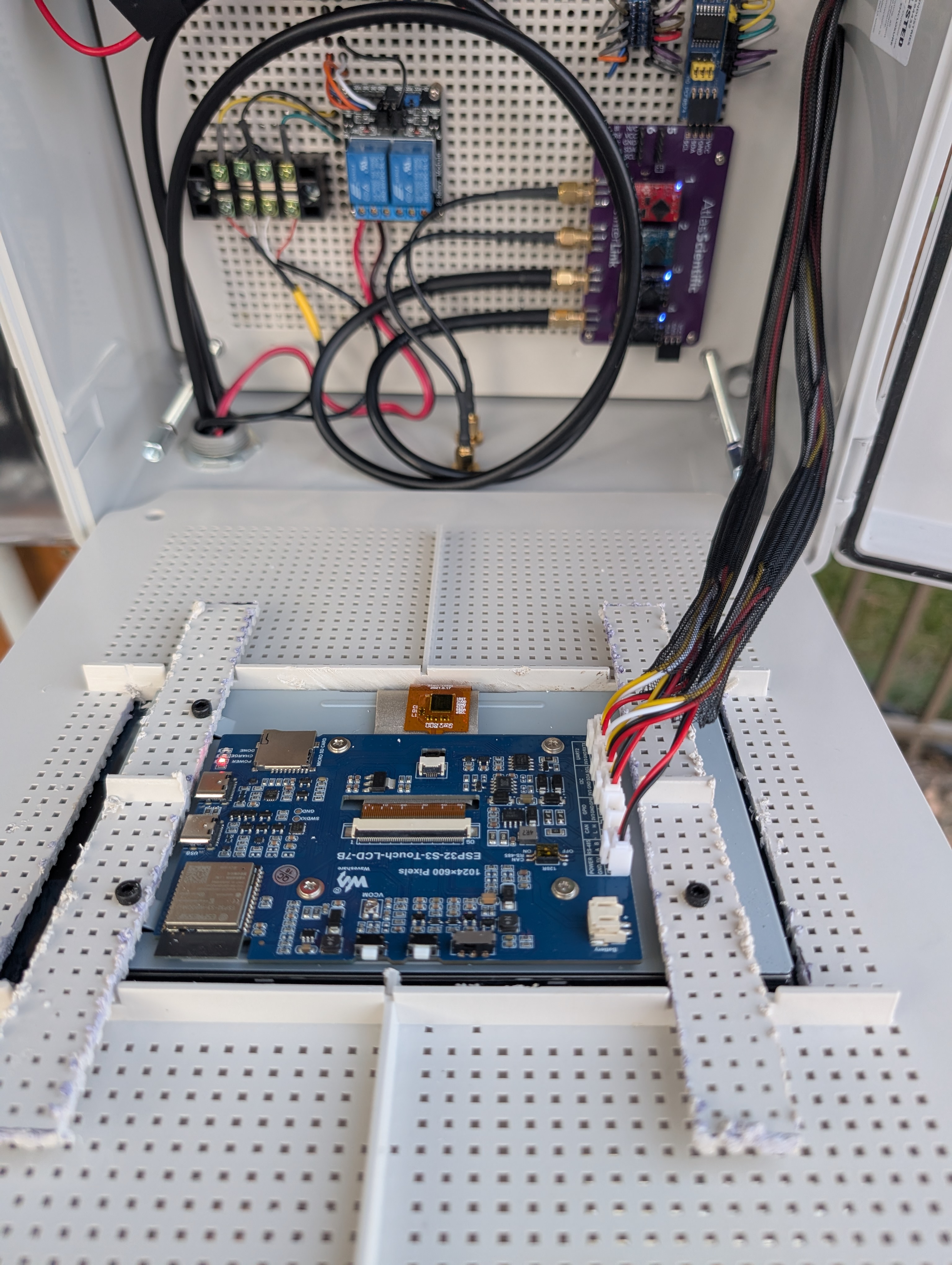 Pool controller connections