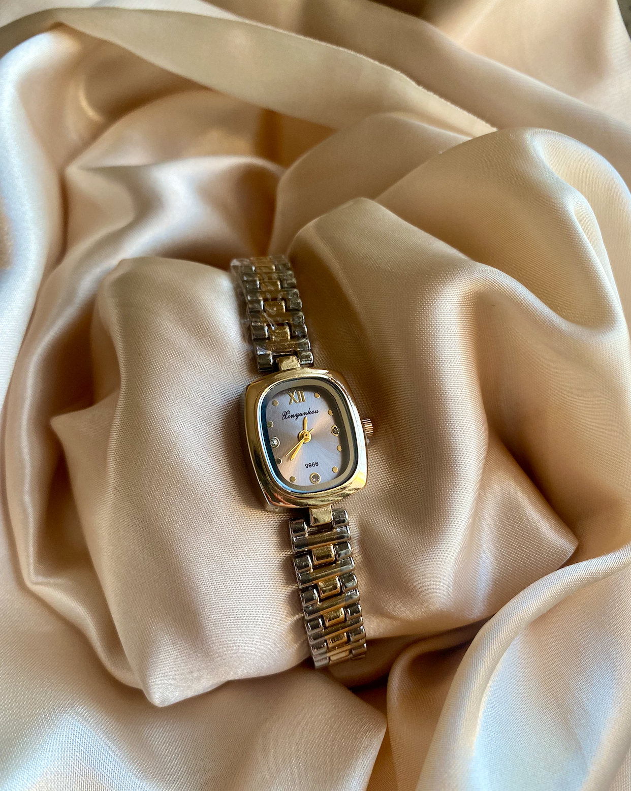 montre pour femme – vue alternative