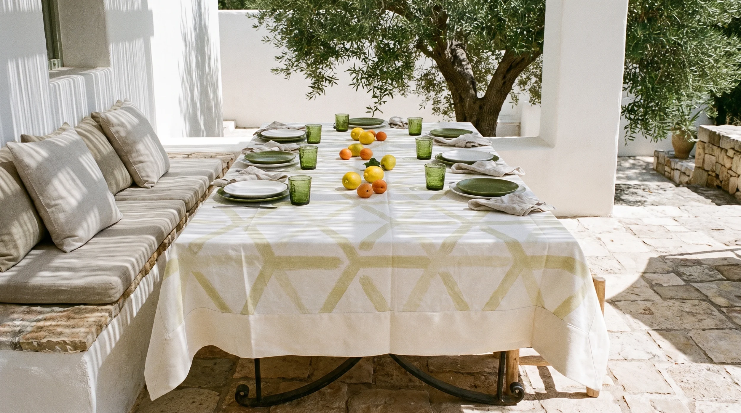 Sable Nu — table setting 4