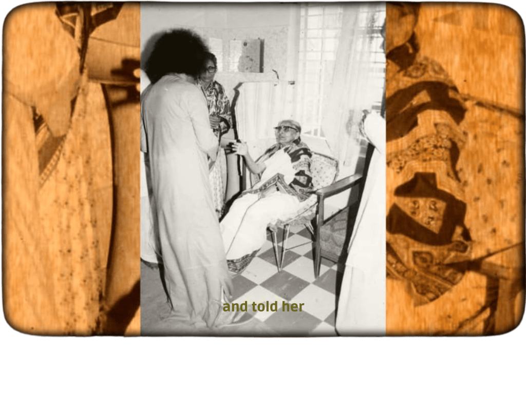 Baba consoling Anna's mother, Smt. Gouramma, after her son's passing