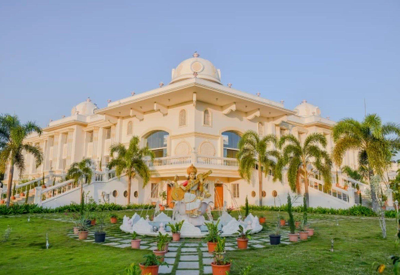 Sri Sathya Sai University for Human Excellence campus