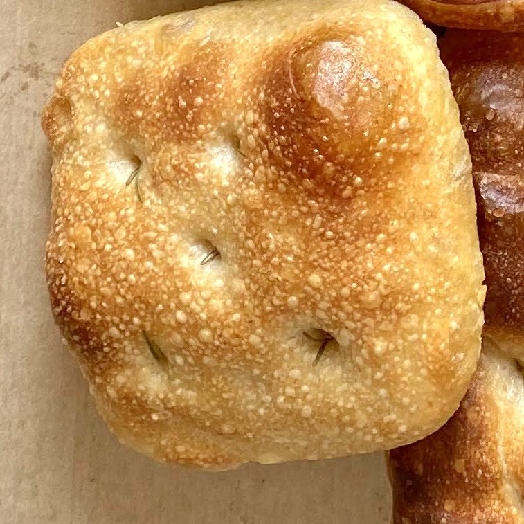 Mini Focaccia Alecrim & Sal Grosso