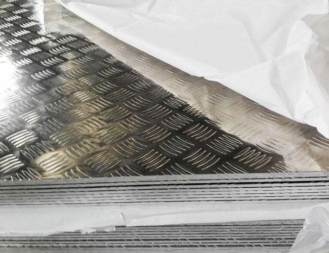 weight of aluminium floor plate 