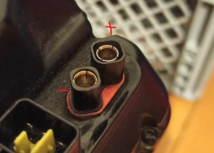 RCPROPLUS connector with positive and negative marking